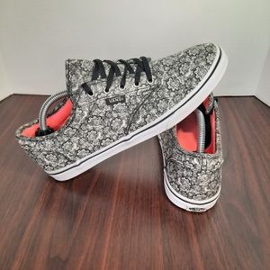 Vans Atwood Low Womens Size 8 Shoes Skate Sneakers Henna Tattoo Black Print